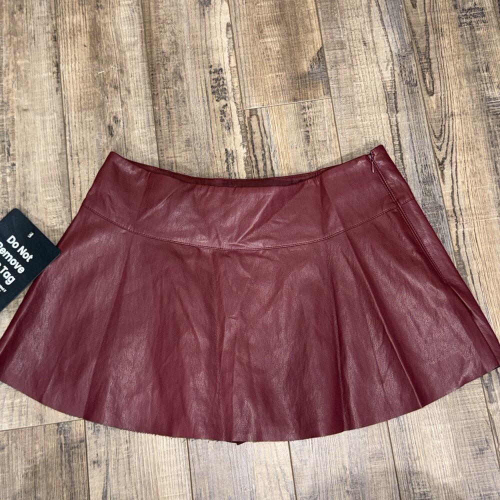 Lulus Burgundy Faux Leather Skort Large Moto Y2K Dark Academia Indie Sleaze Rock - Picture 4 of 9